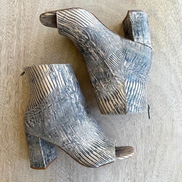 Matisse Melaney Peep Toe Ankle Boots Reptile Print Leather Block Heel 6.5 Trendy - Picture 11 of 12